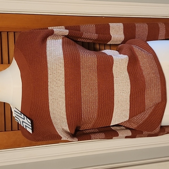 Market and Spruce women's Sweater - Picture 2 of 5